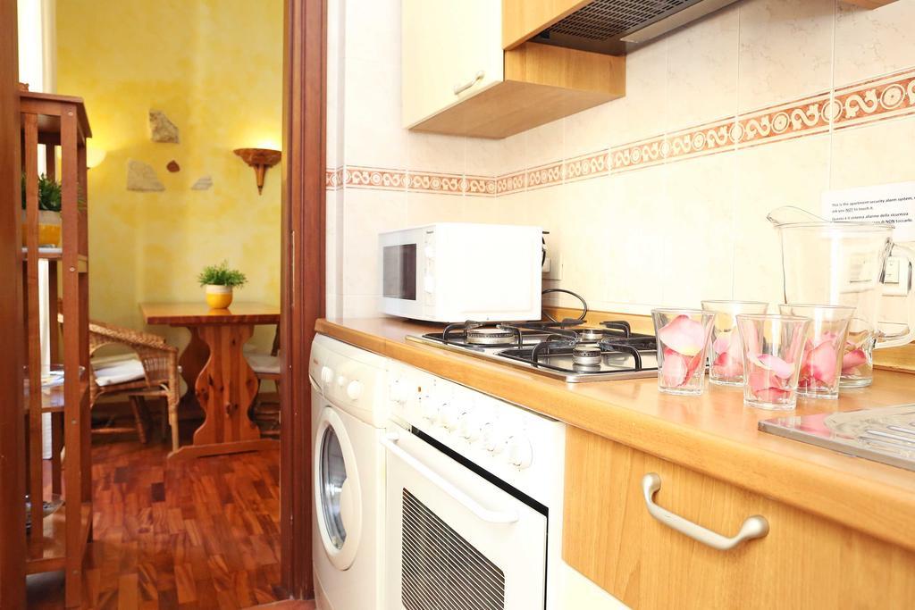 Tridomus Apartment - Mecenate 77 Rome Room photo